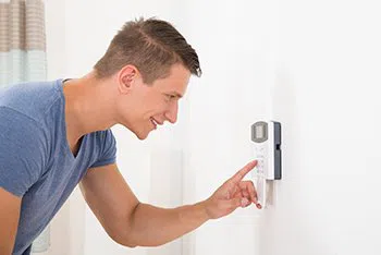 Express Locksmith Store  San Jose, CA 408-484-3579 - 9a-lock-installation
